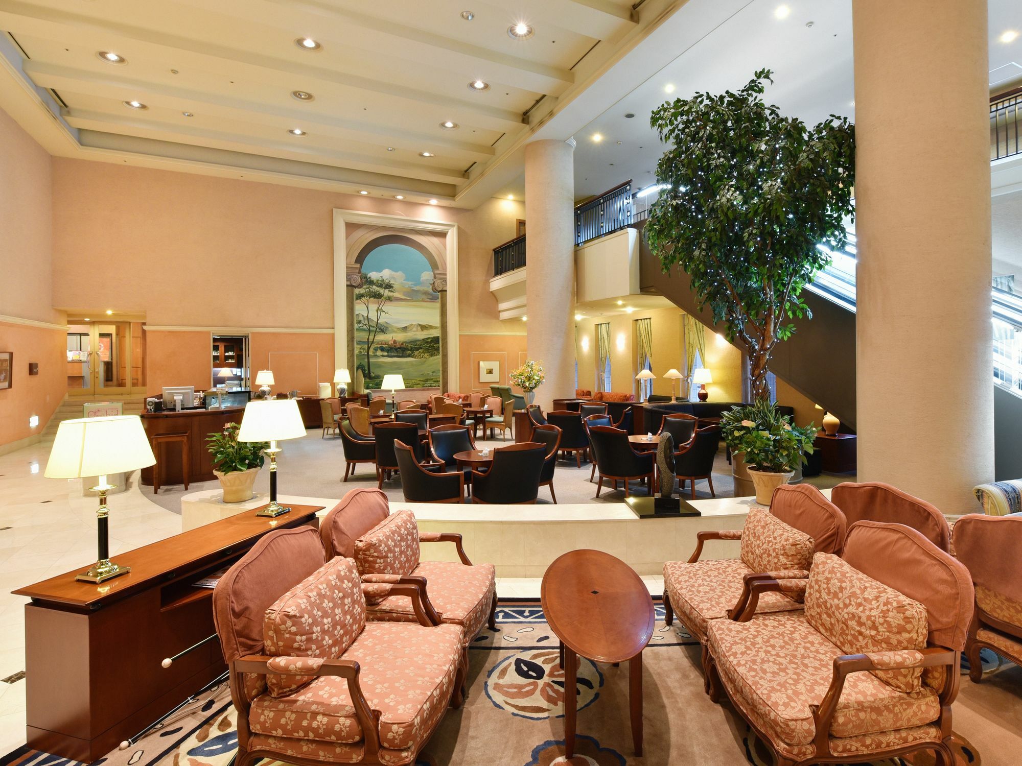 Hotel Crown Palais Csirju Kültér fotó